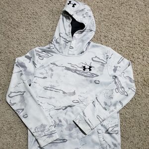 Boys YXL under armour sweatshirt
